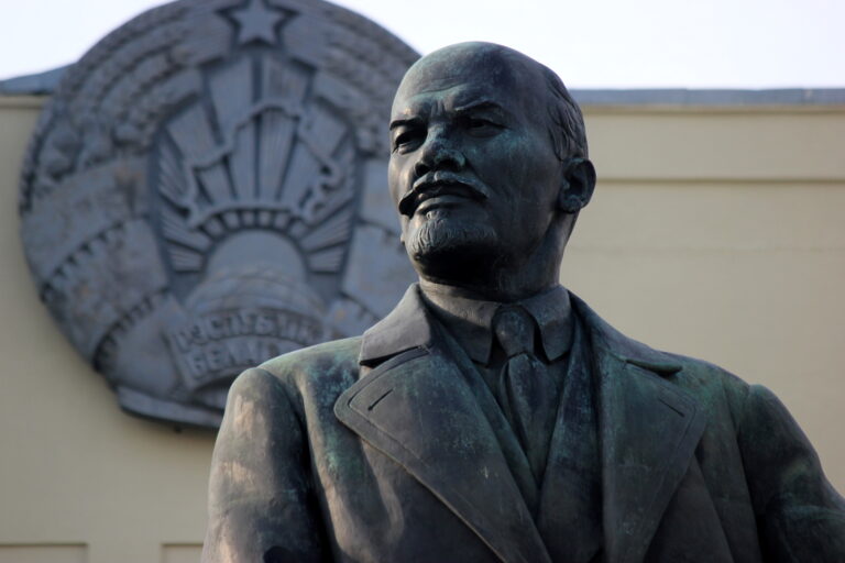 Um Proprietário Kadet argumenta “de acordo com Marx”